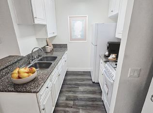 Leeward Place, Los Angeles, CA 90005