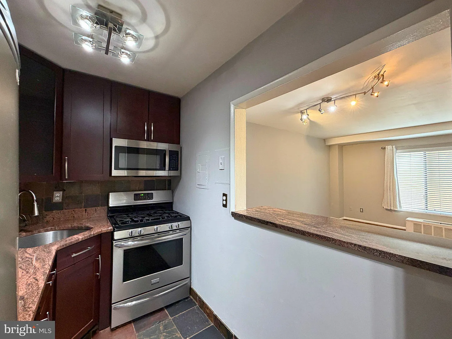Studio, 1.0 bath, 492 sqft, $1,500 — Photo 4