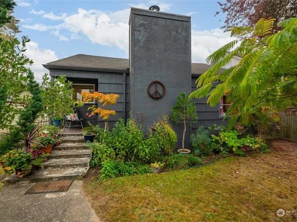 5450 25th Avenue SW, Seattle, WA 98106