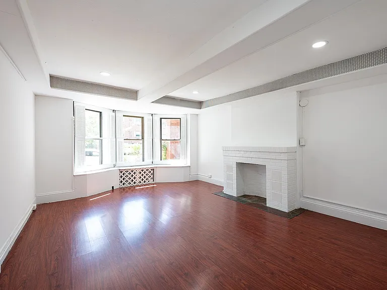 85 Palisade Ave #1 — Photo 1