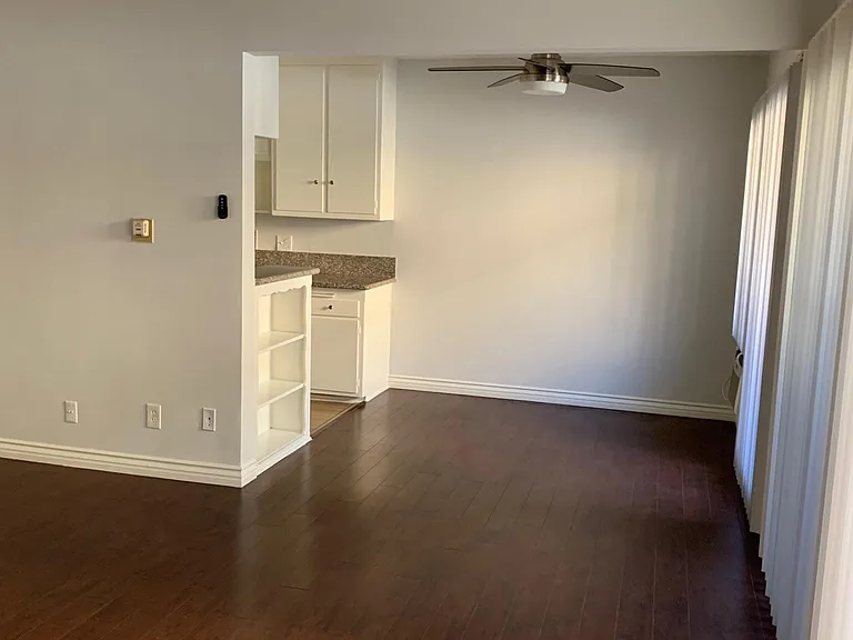 1035 N Edinburgh Ave #5 — Photo 11