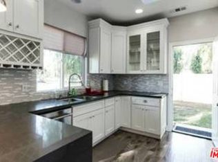 16001 Wyandotte St, Van Nuys, CA 91406