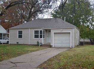 1927 S Edgemoor Dr, Wichita, KS 67218