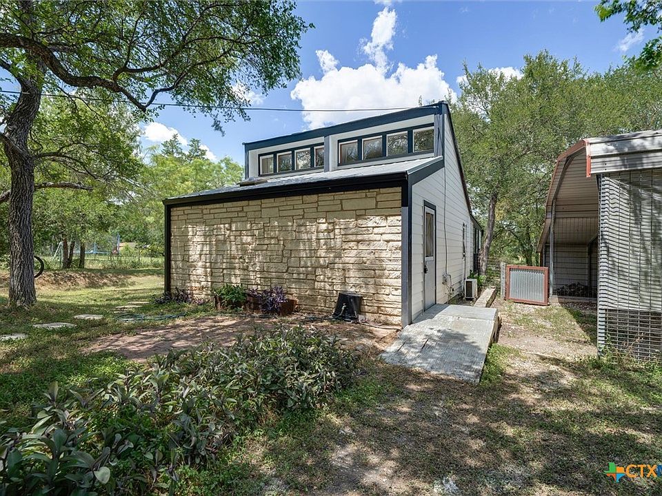 1st image of 150 Lakeview Dr