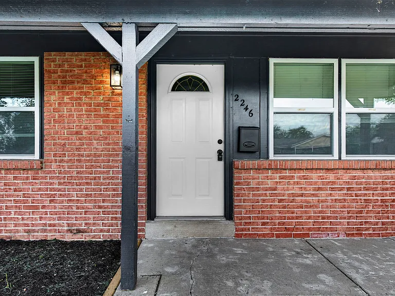 2246 Bensonhurst Dr — Photo 9