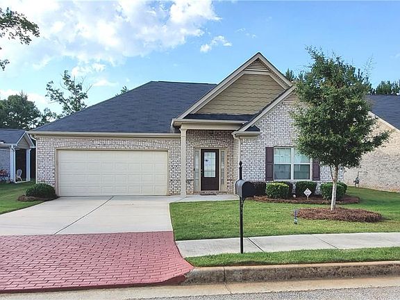 3rd image of 1416 Empress Dr
