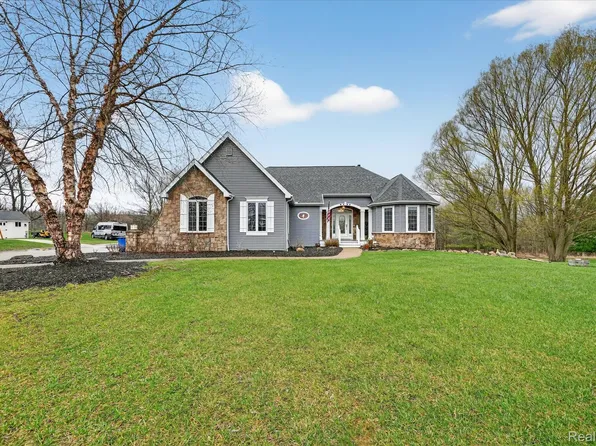 9254 Willowgate, Goodrich, MI 48438