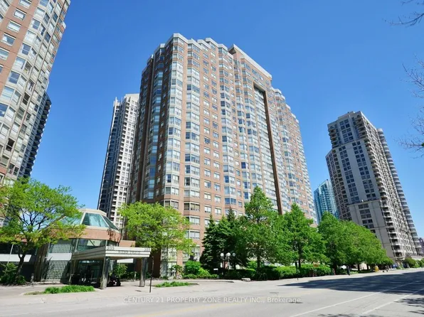 325 Webb Dr, Mississauga, ON