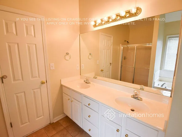 2380 Thornberry Dr — Photo 9