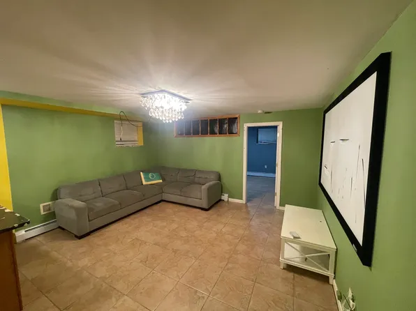 (undisclosed Address), Bronx, NY 10461