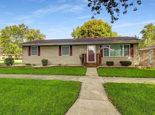 1105 N Wheeler St, Griffith, IN 46319