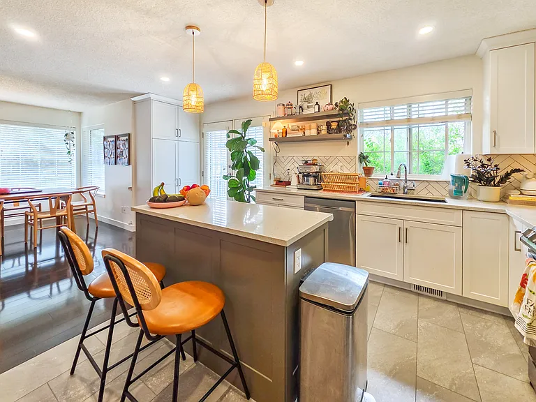 1708 Patterson Vw SW — Photo 16