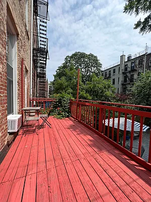 Rented by Compass | media 9