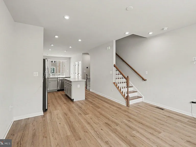 4706 Torrey Ln — Photo 9