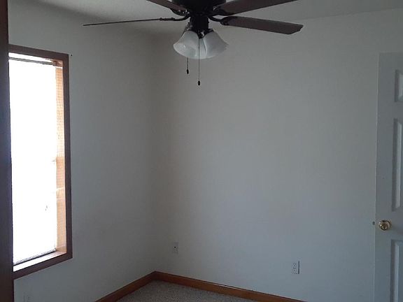 4th image of 1708 N Tallowood Dr