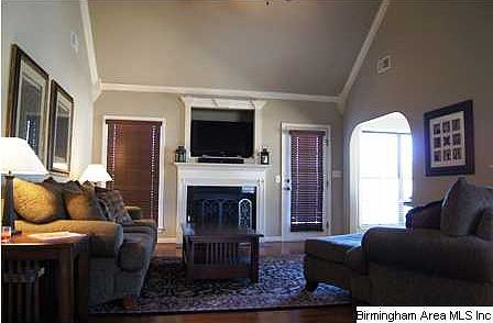 Entrance into the living room. Wow!