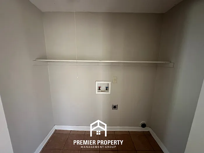 5124 Rolling Meadows Dr — Photo 5