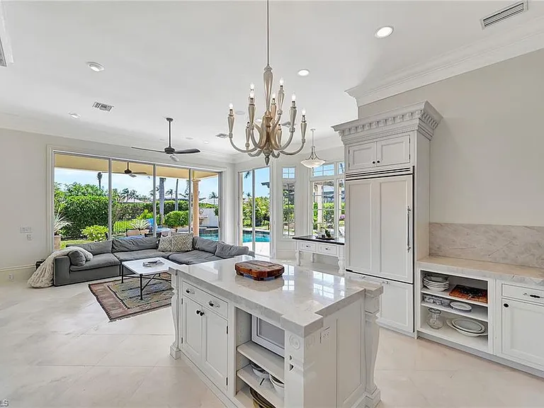 2052 Isla Vista Ln — Photo 17