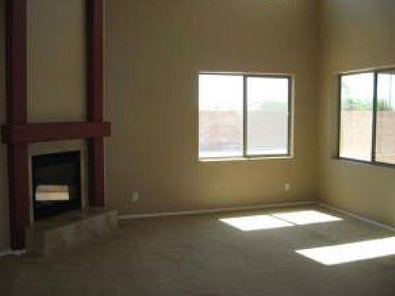 3rd image of 8402 S 48th Ln