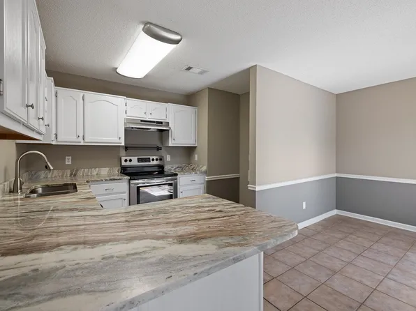 261 Royal Oaks Dr, Brighton, TN 38011