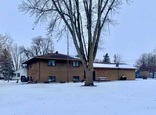 170 Pegasus Ave E, Cosmos, MN 56228