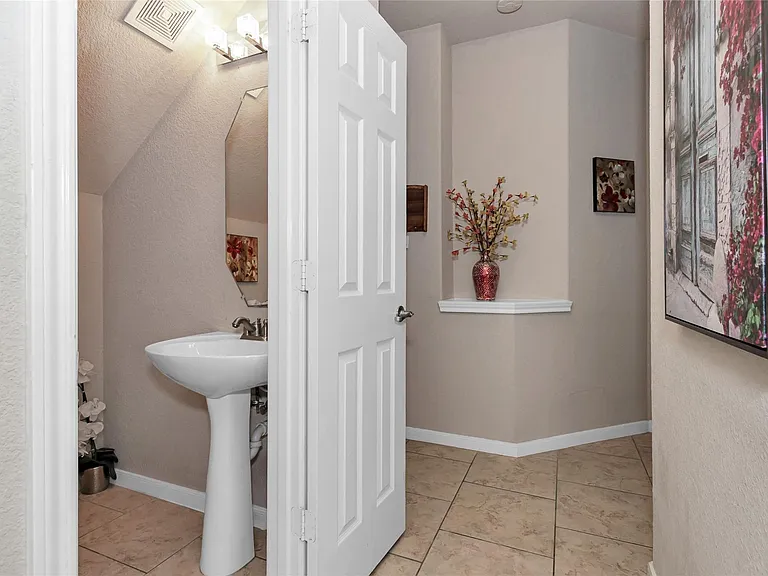 5915 Estonia Ct — Photo 16