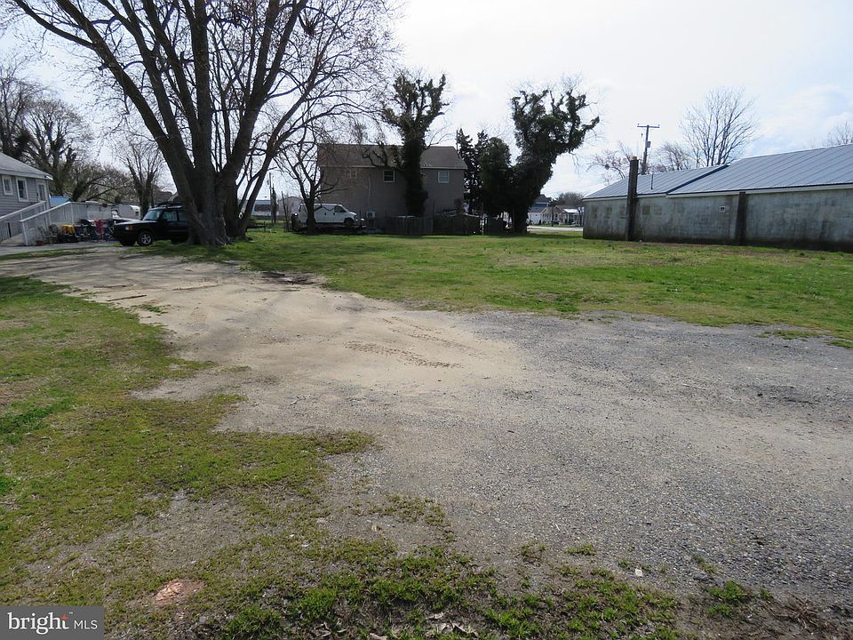 2nd image of 19771 Duffy St