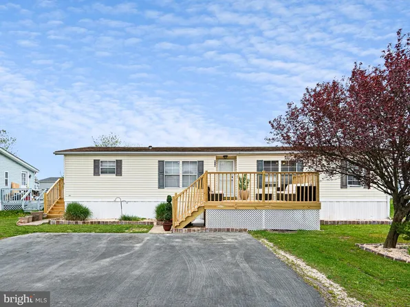 814 Samantha Cir #335, Bear, DE 19701