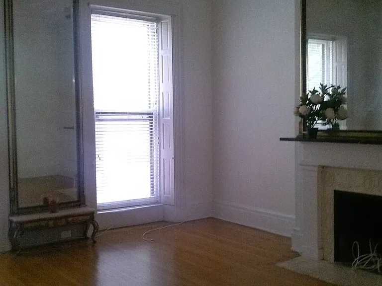 506 Cathedral St — Photo 4