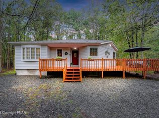 411 Quaker Ct, Pocono Lake, PA