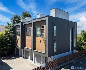 123 20th Avenue, Seattle, WA, 98122