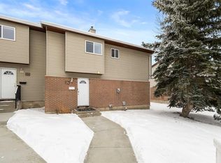 64 W Whitnel Ct NE #24, Calgary, AB T1Y 5E3