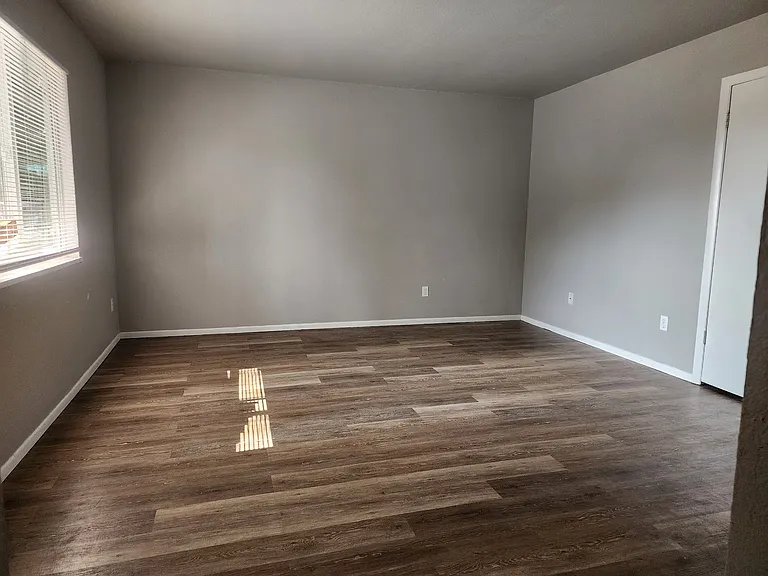 1025 Delaware Dr #2 — Photo 8