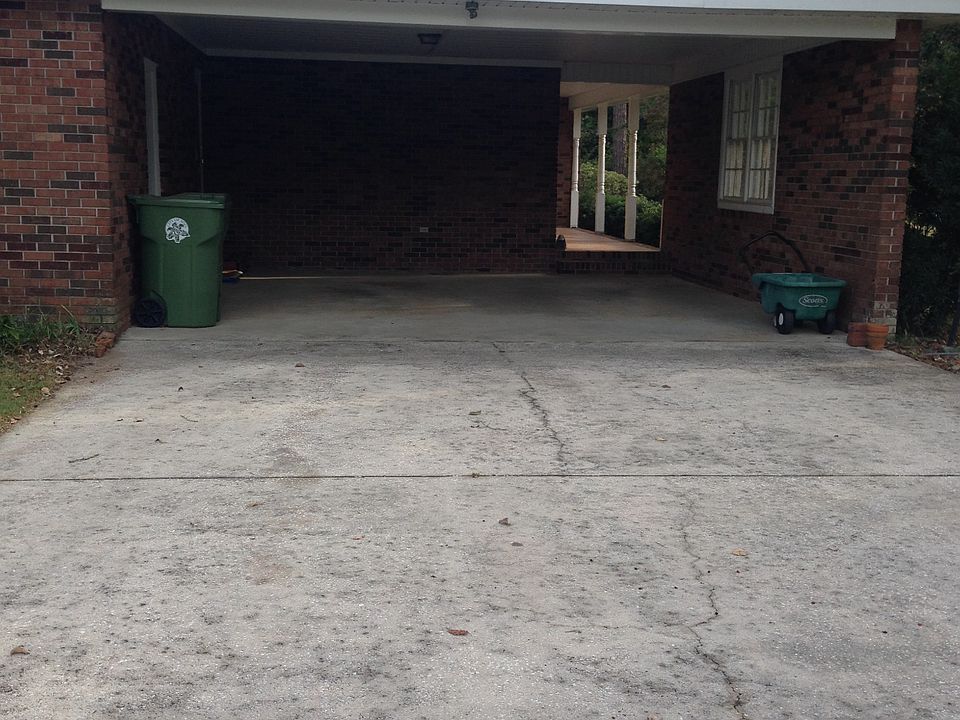 1st image of 304 Bear Creek Rd