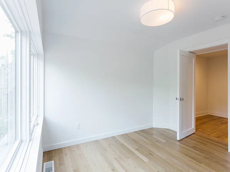 339 Hoyt St #A — Photo 10