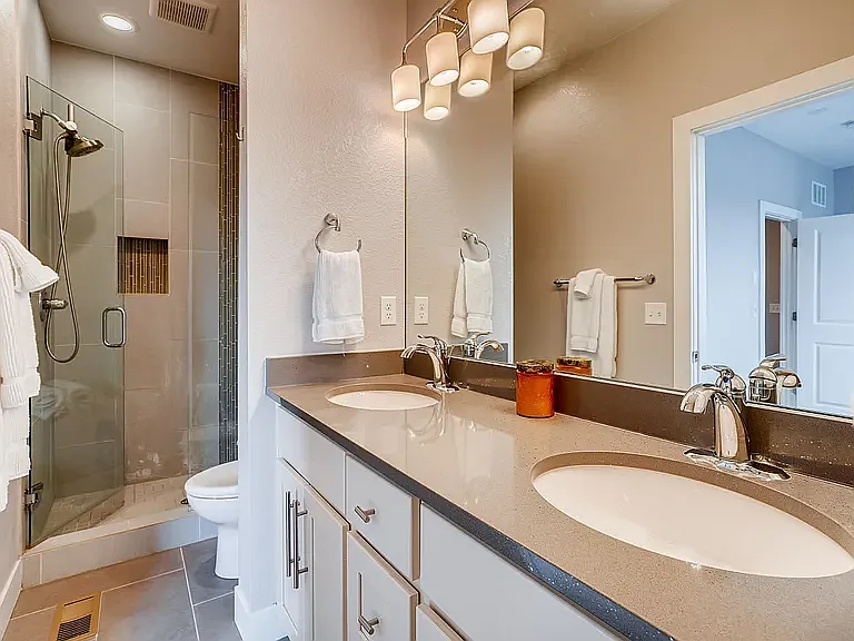 2326 N Clay St #3 — Photo 9