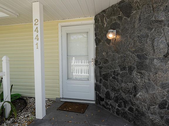 2nd image of 2441 SE Avalon Road