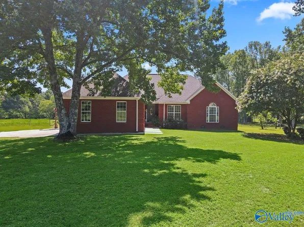 44 Mill Rdg, Union Grove, AL 35175
