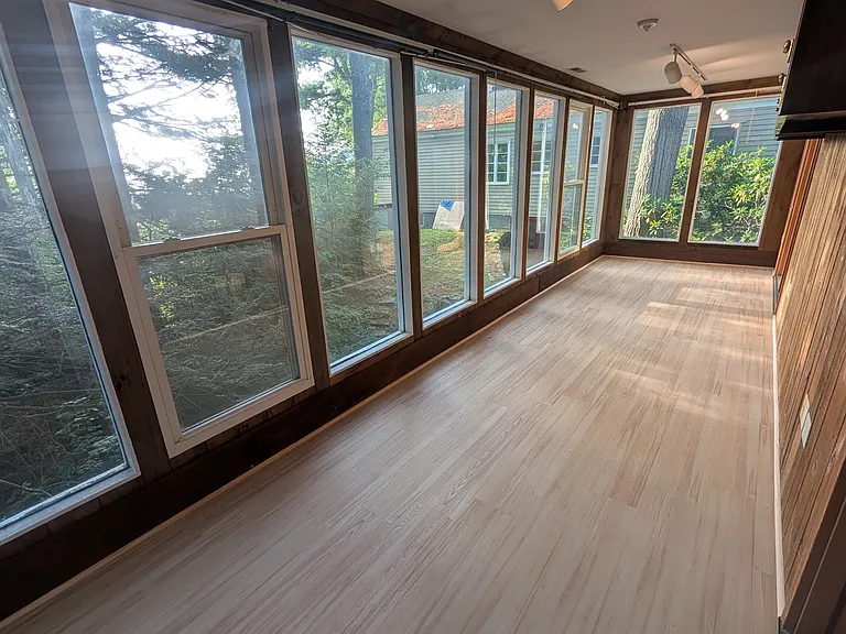 139 N Main St — Photo 3