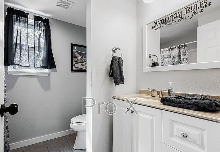 415 N Pennsylvania St — Photo 9