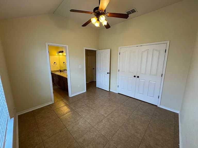 5702 Graphite Dr — Photo 18