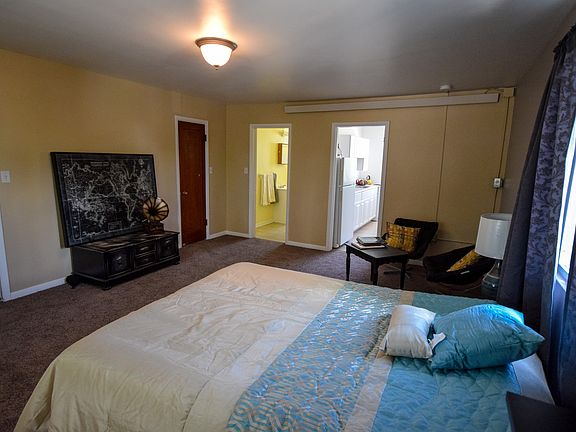 5th image of 624 E 300 S APT 4