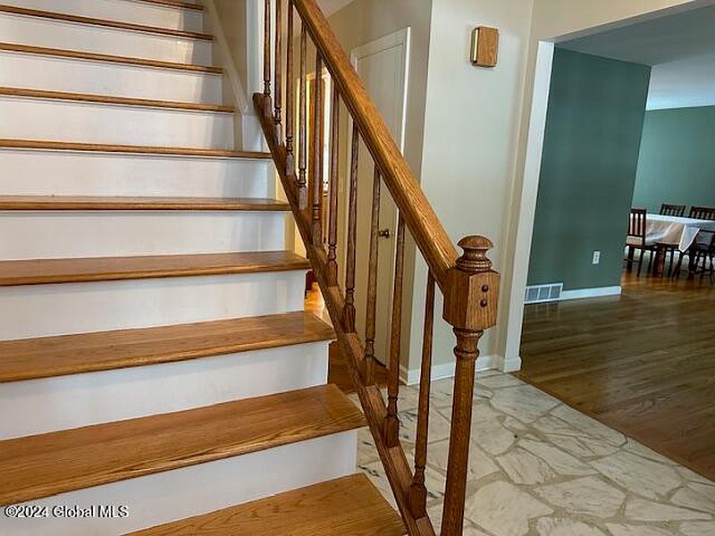 2nd image of 919 Northumberland Drive