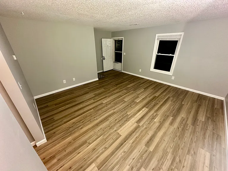 315 Berkley Ct #3 — Photo 5