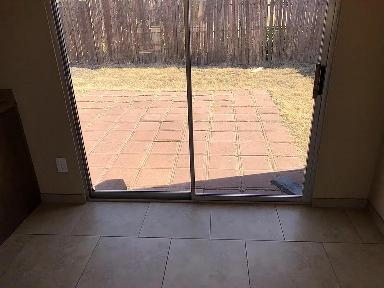 3639 S Atlin Ave — Photo 10