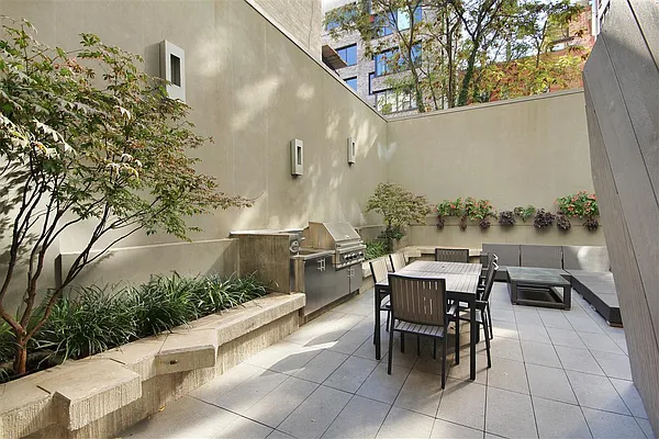 Rented by Corcoran | media 14