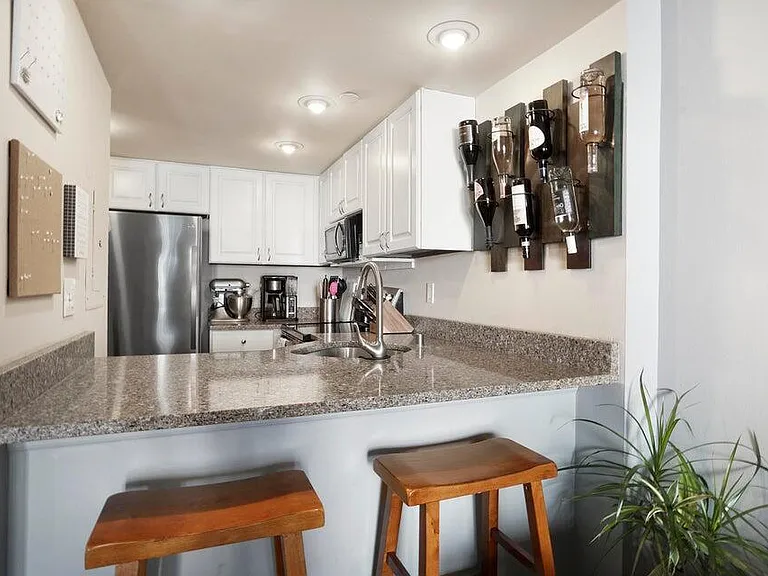 270 E Highland Ave — Photo 7