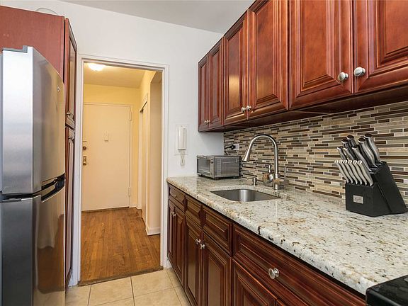 2nd image of 3324 91st St APT 5T