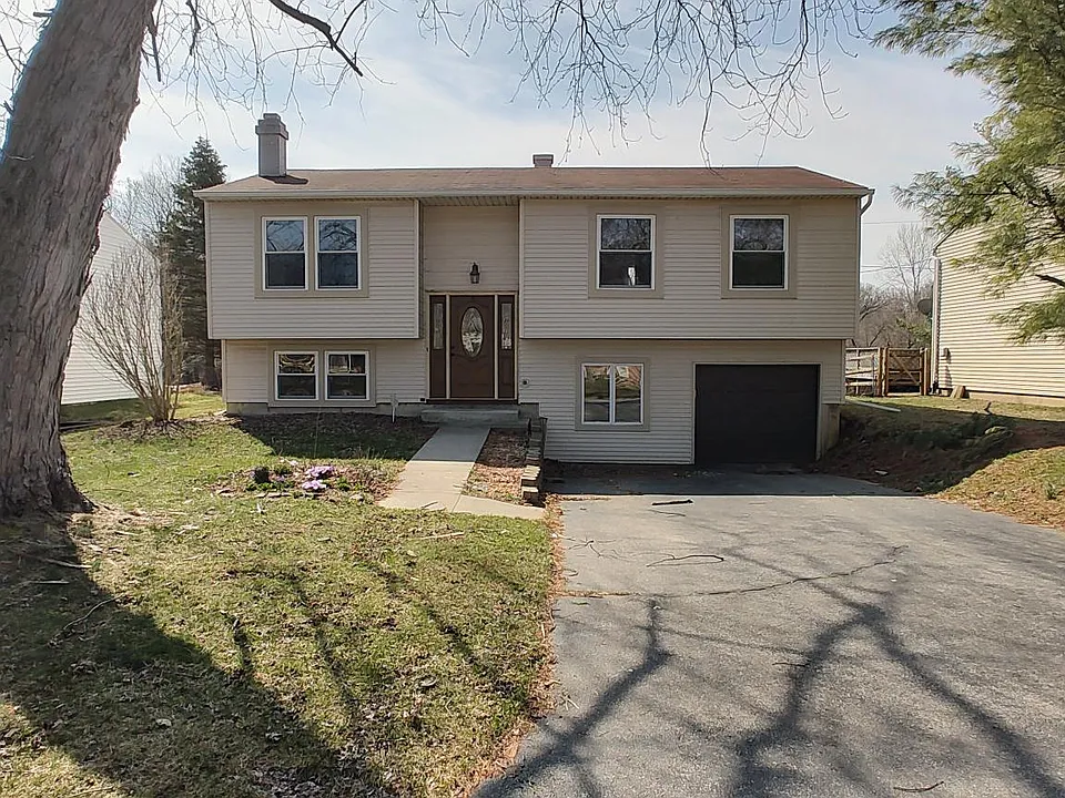 112 Promenade Dr