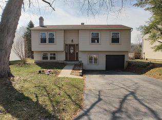 112 Promenade Dr, Swanton, OH 43558